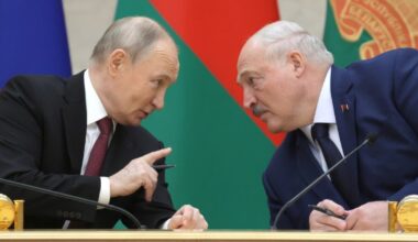 Karas Ukrainoje. Putinas ir Lukašenka susėdo pasvaičioti apie Ukrainą: „Sudėtingas klausimas“