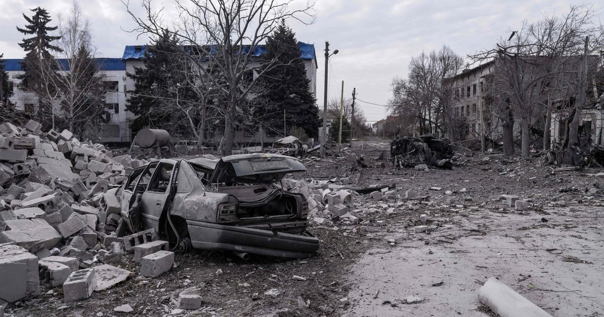 Karas Ukrainoje. Atsitraukti jau turbūt nespės: Ukrainos karių padėtis Pokrovske tragiška – žiniasklaida