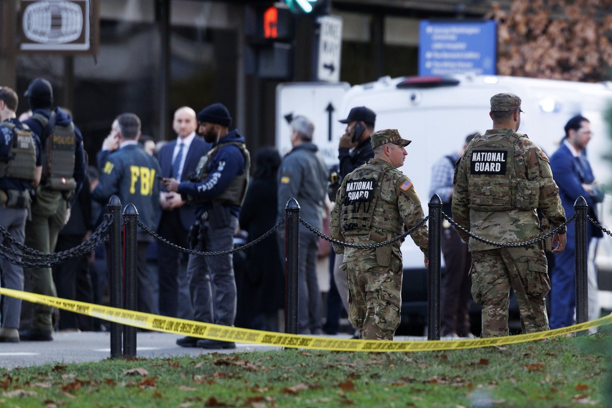 Po šaudynių Vašingtone JAV stabdo Afganistano piliečių imigracijos prašymų nagrinėjimą