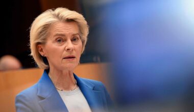 Karas Ukrainoje. Ursulos von der Leyen laiške ES lyderiams – prielaida dėl karo pabaigos datos - Delfi