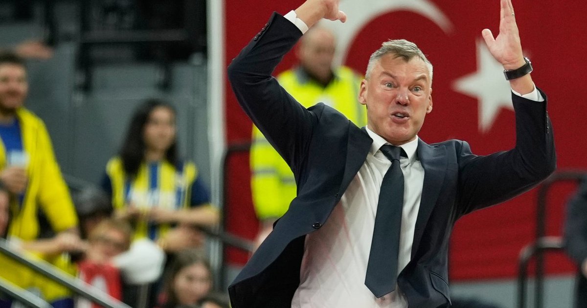 „Fenerbahče“ derasi dėl naujos sutarties su Jasikevičiumi