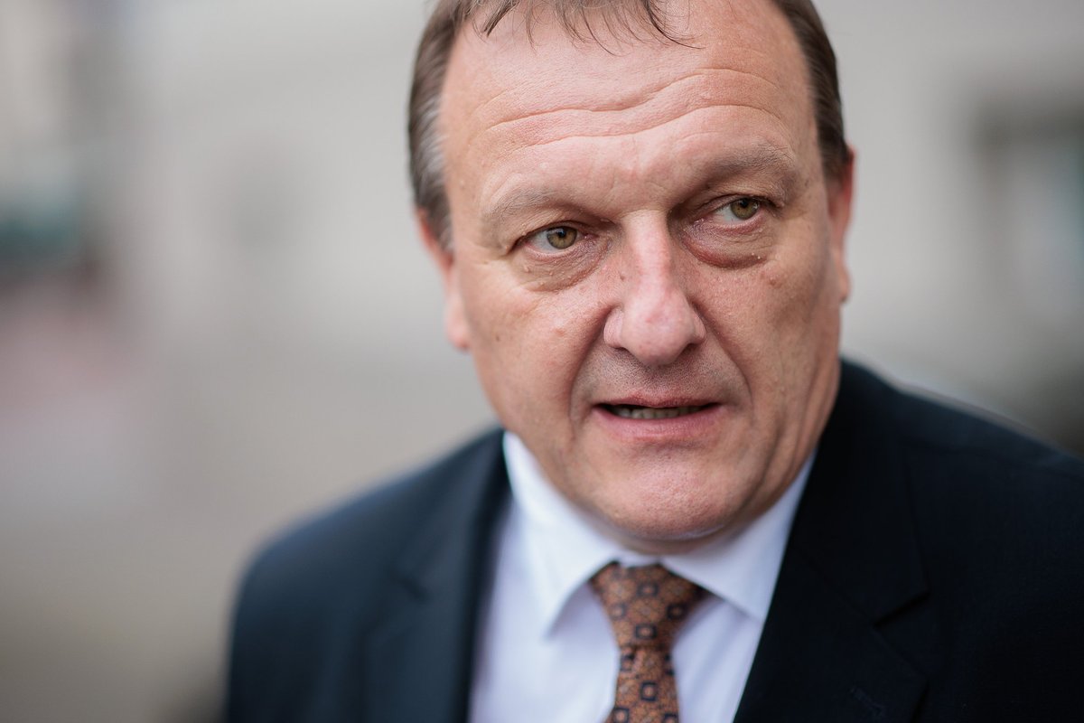 Kondratovičius: Baltarusijoje strigusius vilkikus siekiama į Lietuvą įleisti per Šalčininkų postą