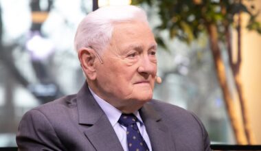 Valdas Adamkus švenčia 99-ąjį gimtadienį