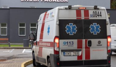 Vilniuje automobilis partrenkė į kelią išbėgusią nepilnametę