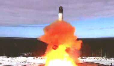 Rusijos balistinės raketos „Sarmat“ bandymas baigėsi gėdingai