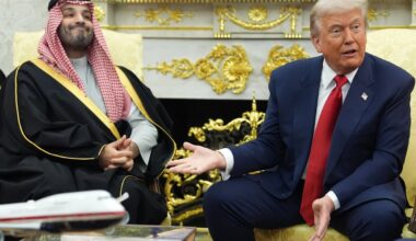 Trumpas užsipuolė moteris reporteres - Delfi