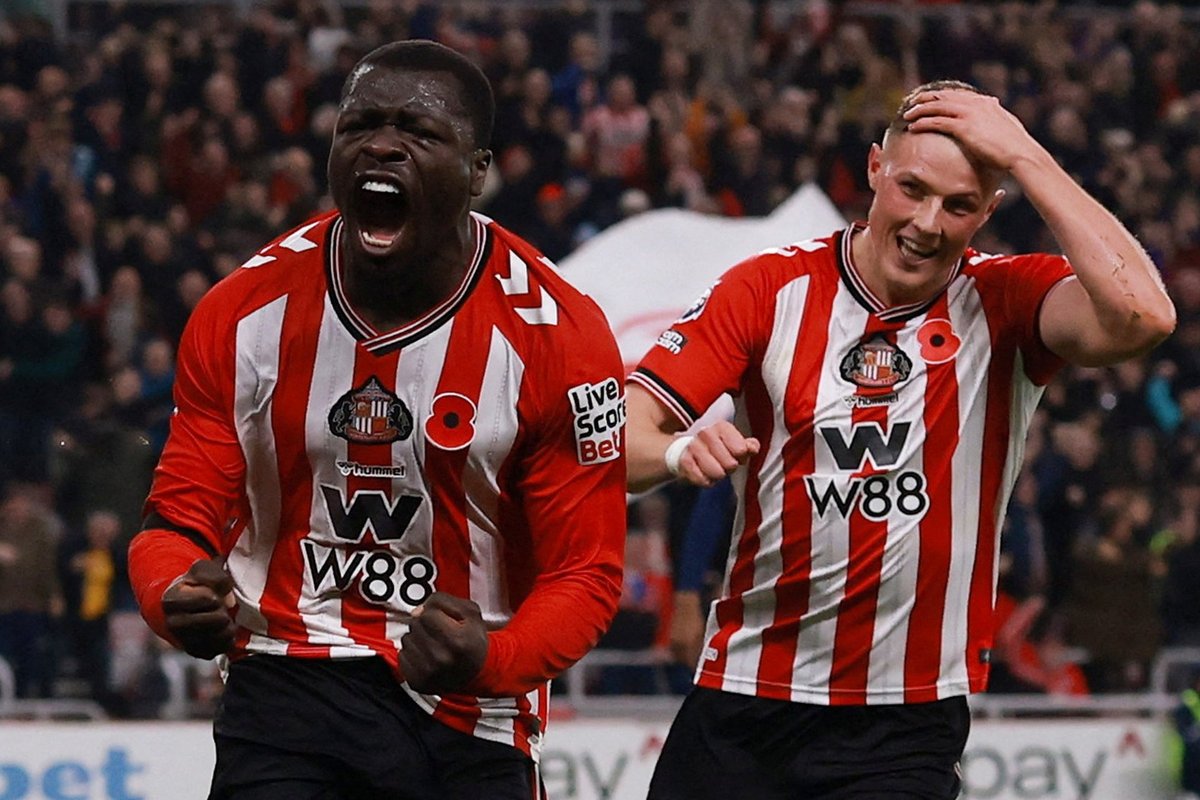 „Arsenal“ paskutinėmis mačo akimirkomis prarado taškus - Delfi