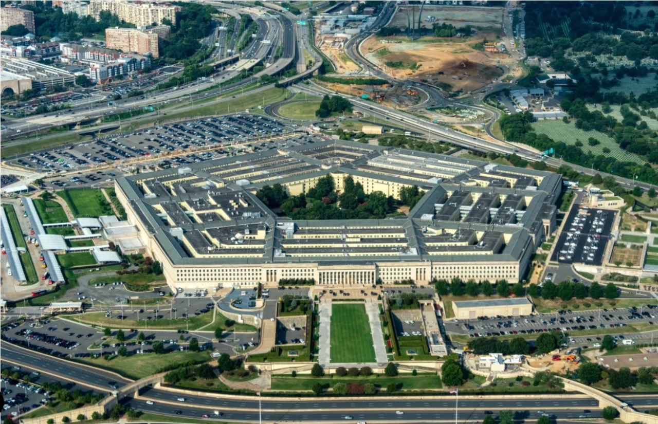 Pentagonas leido Ukrainai tiekti „Tomahawk“, galutinį sprendimą palikdamas D. Trumpui