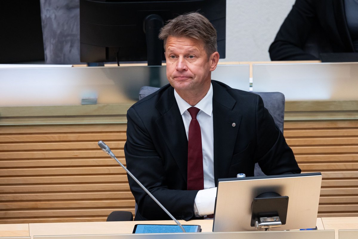 Seimas iš antro karto paskyrė Šinkūną Konstitucinio Teismo teisėju