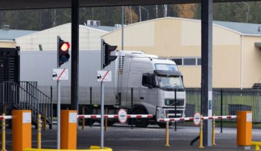 Balionai skrenda, vilkikai stovi: Lietuvos valdžia – Minsko gniaužtuose