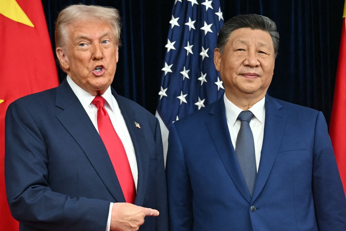 Susitikimą su Xi Jinpingu prisiminęs Trumpas prapliupo pašaipomis