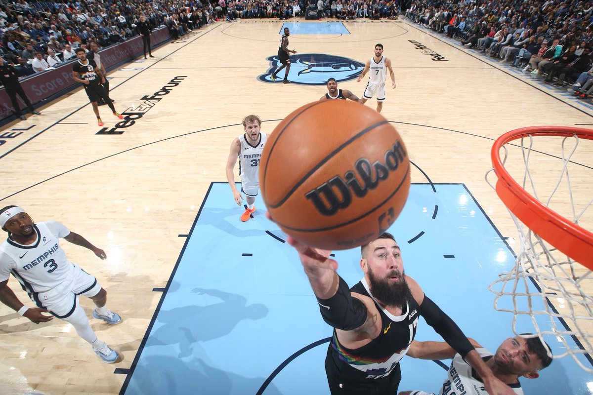 Buvęs žalgirietis kartojo karjeros rekordą, bet paskutinis juokėsi Jonas Valančiūnas