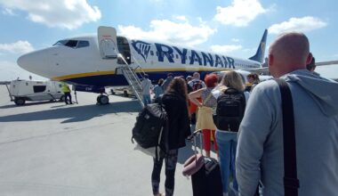 „Ryanair“ nuo trečiadienio atsisako popierinių bilietų