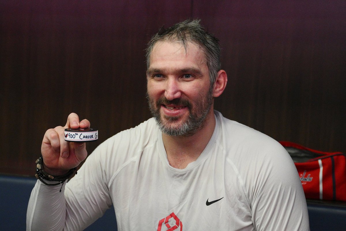 Po rekordinio Ovečkino įvarčio varžovas slėpė ritulį kelnėse