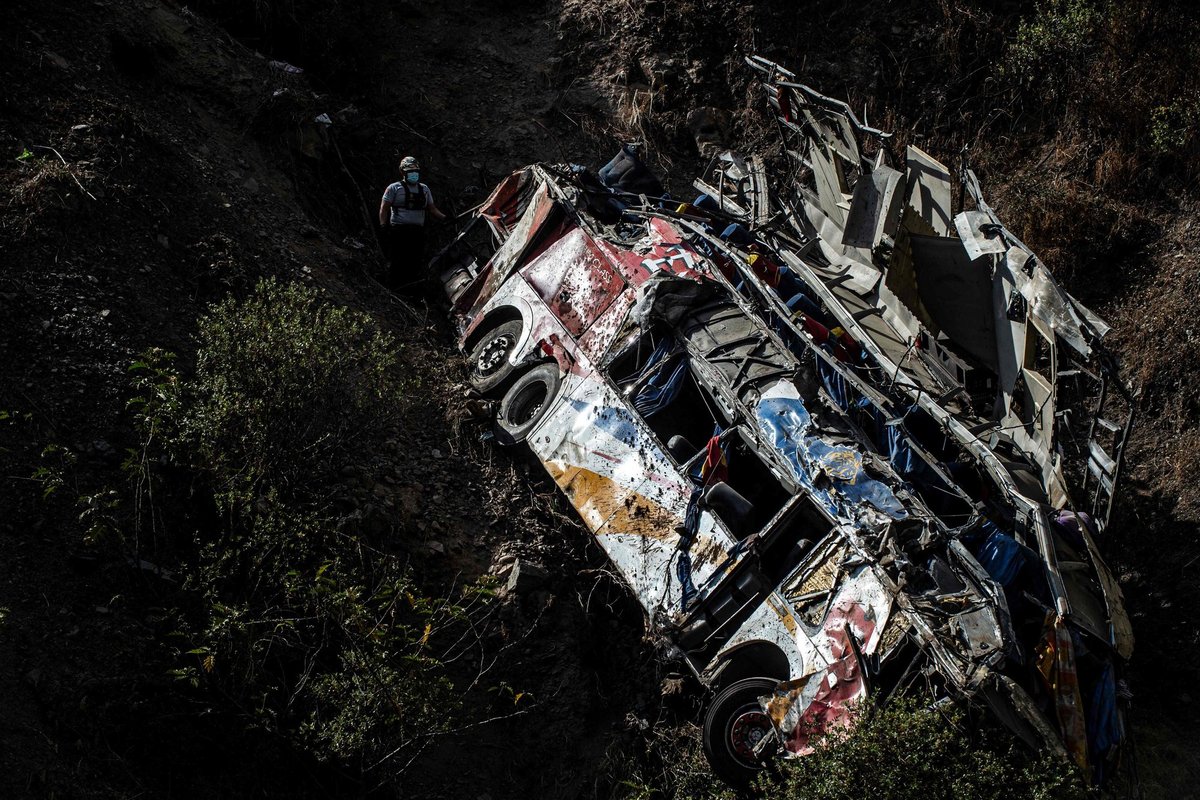 Per avariją Peru autobusas nulėkė į tarpeklį