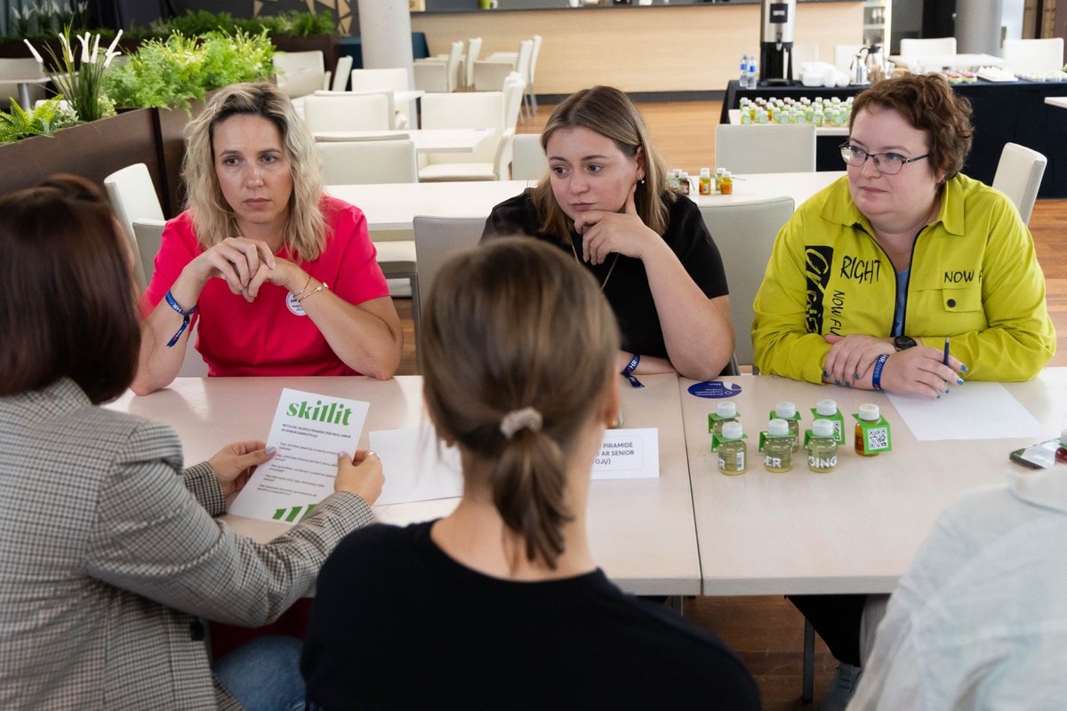 Pamirškite įprastus metinius vertinimus – su „Skillit“ platforma darbuotojai tobulės greičiau