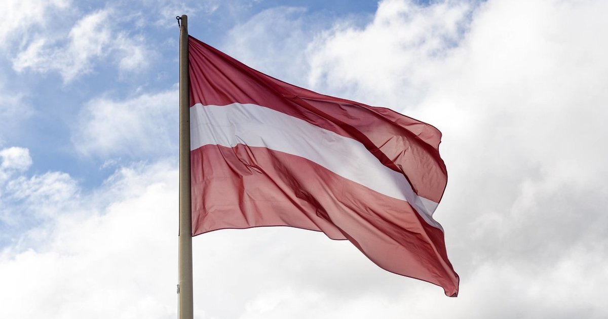 Latvijoje tūkstančiai išėjo į gatves, Rygoje – masiniai protestai