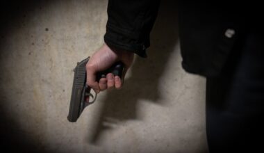 Turgavietėje Klaipėdoje dingo rankinė, kurioje buvo pistoletas