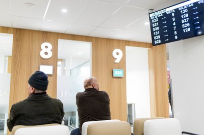 Pristatyta atnaujinta Šeškinės poliklinikos registratūra