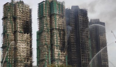 Policija: gaisro Honkonge aukų paieškos gali trukti dar ne vieną savaitę