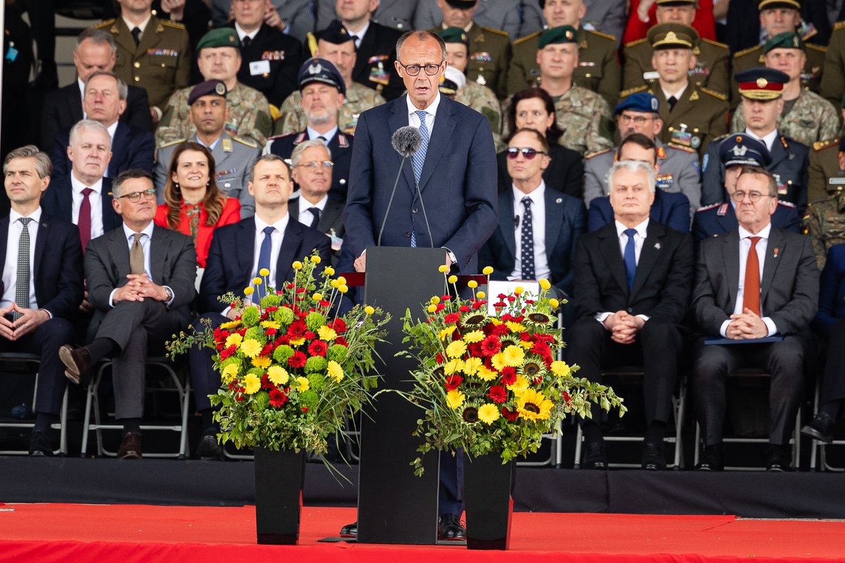 Vokietijos kancleriui Merzui – ypatinga pagarba: ant Vilniaus rotušės pastato atsiras jo žodžiai