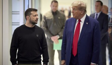 Karas Ukrainoje. „Financial Times“: Trumpas spaudžia Kyjivą daryti rimtas nuolaidas Rusijai - Delfi