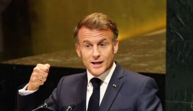 Macronas pateikė savo prognozę: įvardijo, kada gali baigtis karas Ukrainoje