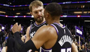 Pamatykite: Westbrooko elgesys Sabonio atžvilgiu sužavėjo „Kings“ sirgalius