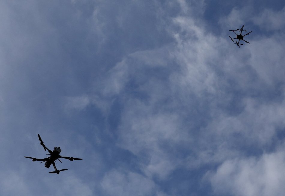 Zelenskis: į Ukrainą galėjo įskristi Vengrijos žvalgybiniai dronai (nuotr. SCANPIX)