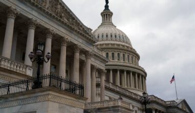 JAV senatoriai pasiekė susitarimą, kuriuo gali būti nutrauktas rekordinis vyriausybės uždarymas