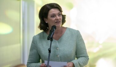 Iškilmingame renginyje – Nausėdienės kalba - Delfi