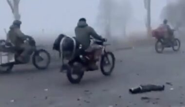 Karas Ukrainoje. Vaizdo įraše – į Pokrovską įvažiuojanti rusų kolona - Delfi