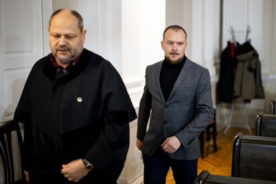 Karolis Ilgevičius su advokatu Vidu Vilku