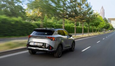 Ar jau metas persėsti į įkraunamąjį hibridą?