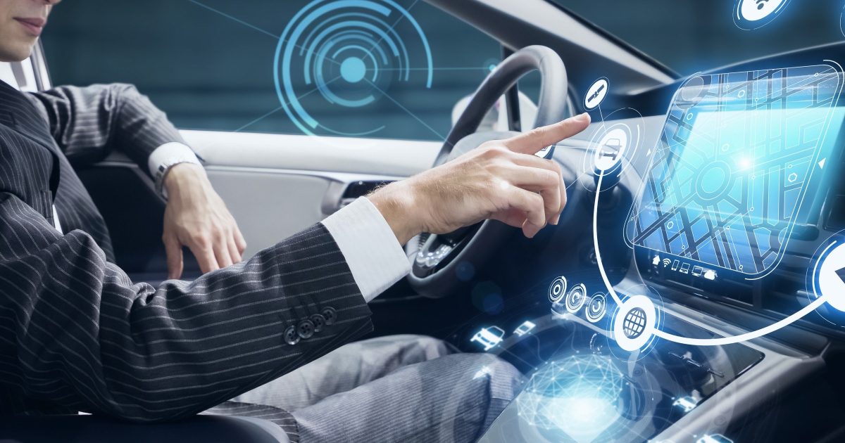 Automobilių revoliucija jau čia: naujasis „Mercedes-Benz“ įkraunamas greičiau nei „Tesla“ ir nuvažiuoja 700 km