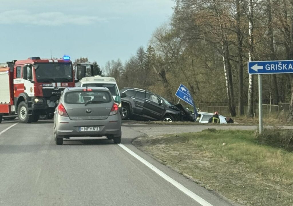 smarki avarija krašto kelyje 140 – Kas vyksta Kaune