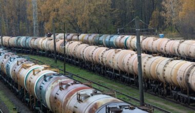 LTG stabdo „Lukoil“ tranzito krovinius į Kaliningradą