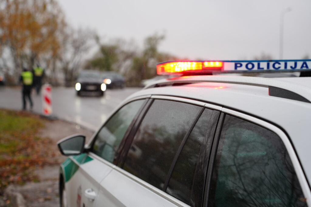 Sunkiai apgirtusi moteris sukėlė avariją Kaune – Kas vyksta Kaune