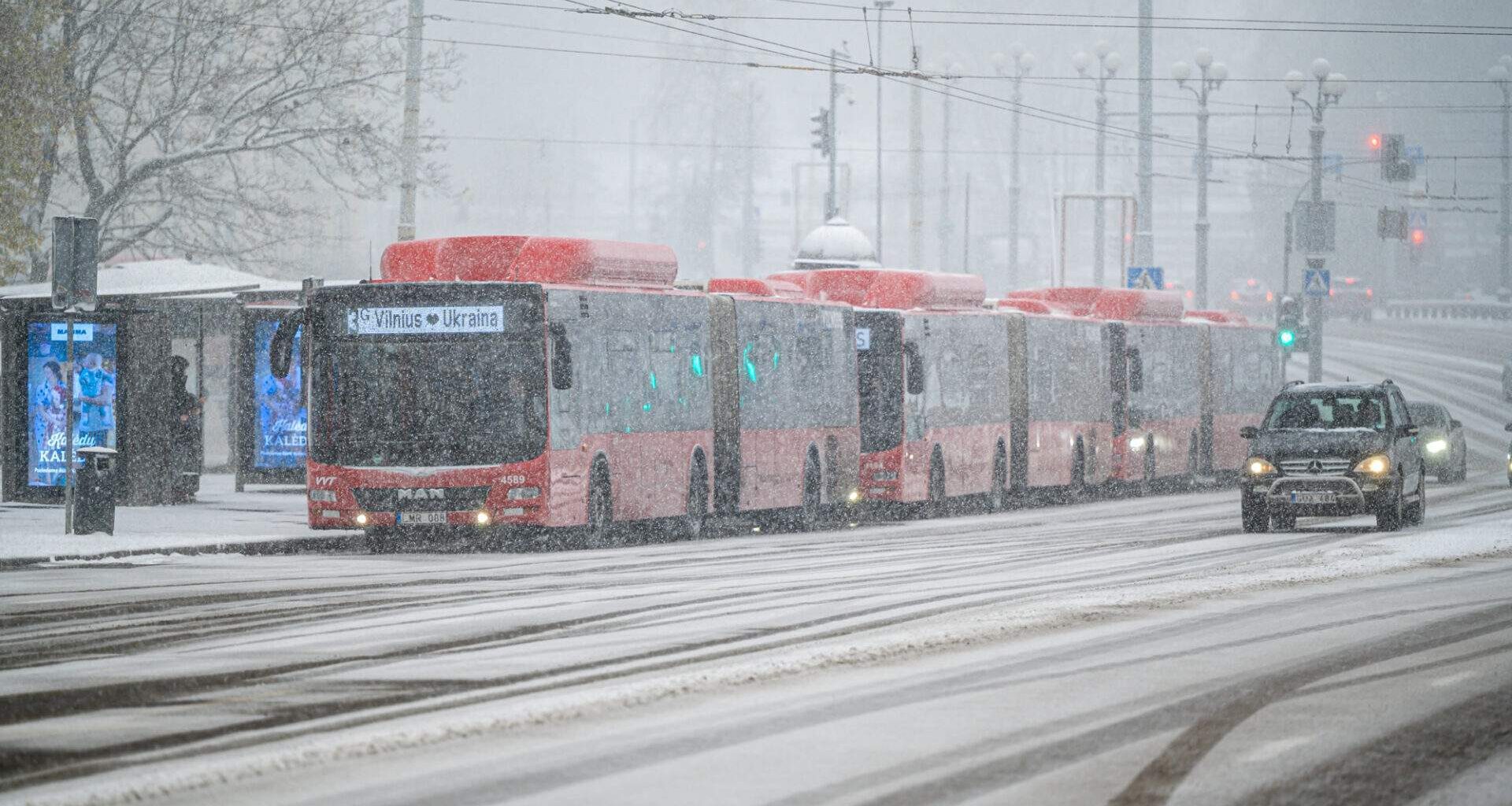 Nemaloni tiesa: daugiau nei šimtas Vilniaus viešojo transporto vairuotojų nemoka lietuviškai