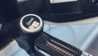 Pasiruoškite už degalus mokėti kone dvigubai: ekspertai įspėja, kad tai neišvengiama degalų ateitis