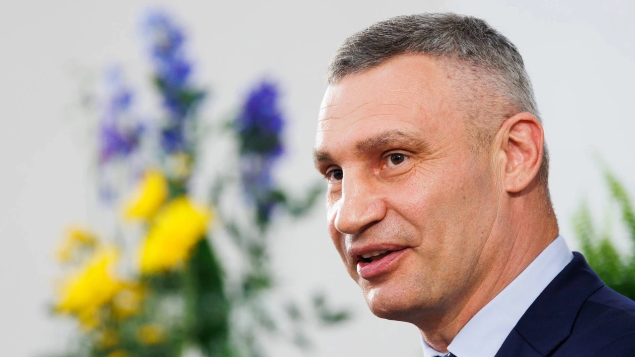 Kyjivo meras: vyrai bėga į užsienį, todėl trūksta karių - vz.lt