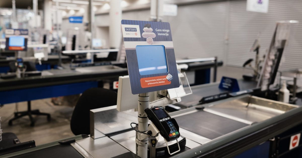 Skaitmeninė karta stebina: įvardijo, kada vaikai gauna pirmą banko kortelę, tai nustebins daugelį