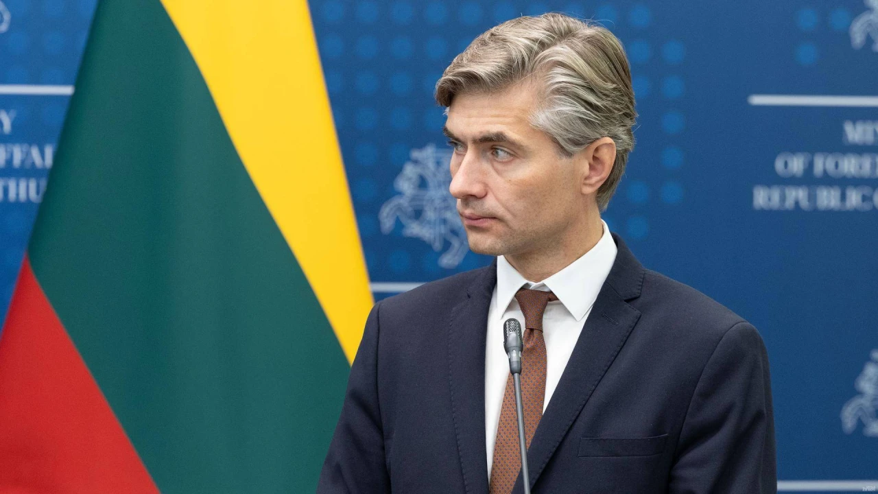 Lietuva vertina galimybes Baltarusijai taikyti nacionalines sankcijas; per metus išaugo darbo užmokestis - vz.lt