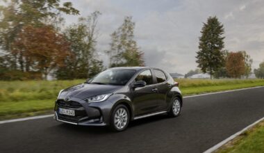 Hibridinių automobilių bumas Lietuvoje: pirmą kartą jie aplenkė benzininius ir dyzelinius automobilius