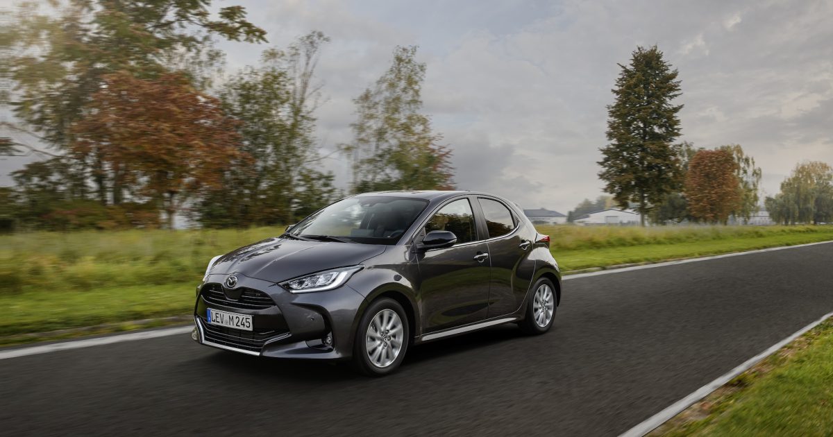 Hibridinių automobilių bumas Lietuvoje: pirmą kartą jie aplenkė benzininius ir dyzelinius automobilius