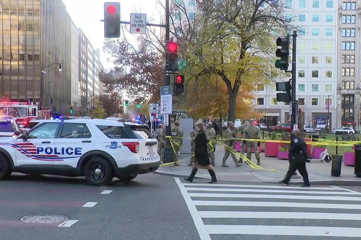 Trumpas: du karius netoli Baltųjų rūmų nušovė afganistanietis