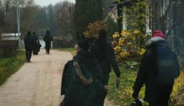 ATNAUJINTA: Tragedija prie Juodupės: griovyje – žuvęs latvis ir sužeistas užsienietis