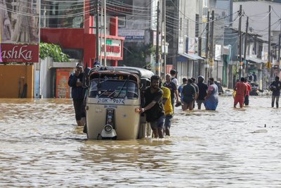 Potvynių ir nuošliaužų Šri Lankoje aukų skaičius išaugo iki 334