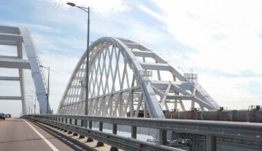 Kryme nugriaudėjo sprogimai, uždarytas Kerčės tiltas