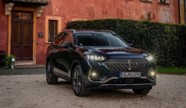 „Lietuvos metų automobilis 2026“ dalyvis: galingas ir hibridinis „GWM Wey 03“